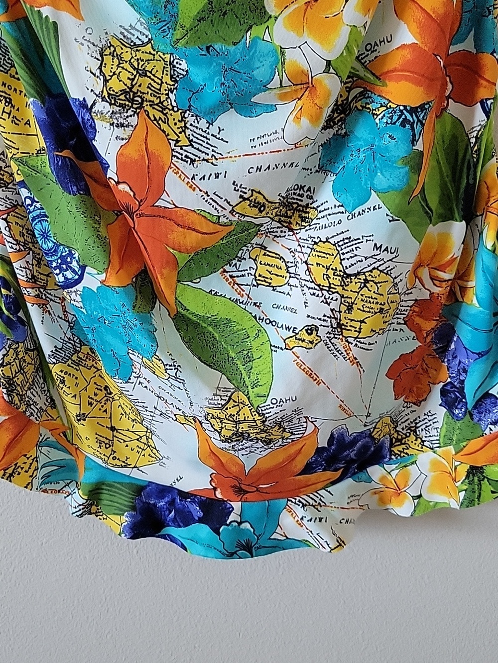 Tommy Bahama Map Print Twist Front Cup Skirted One Piece Swimsuit Size 10 - Picture 3 of 7